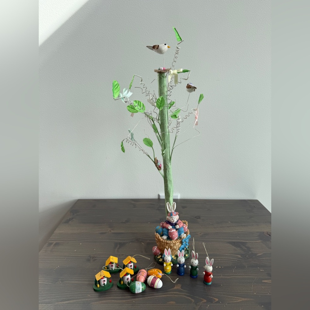 Vintage table top Easter tree